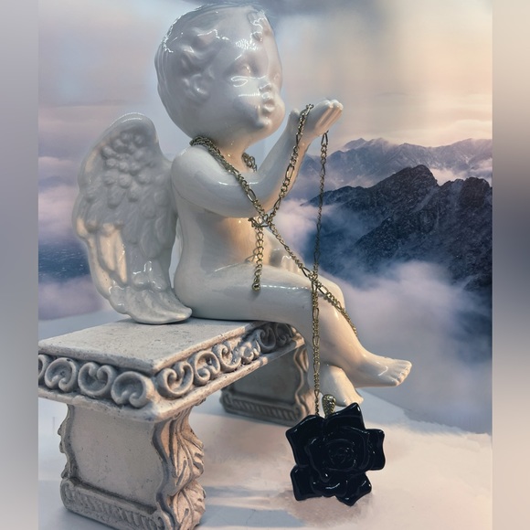 A Single Black Rose Pendant Necklace - Picture 7 of 7